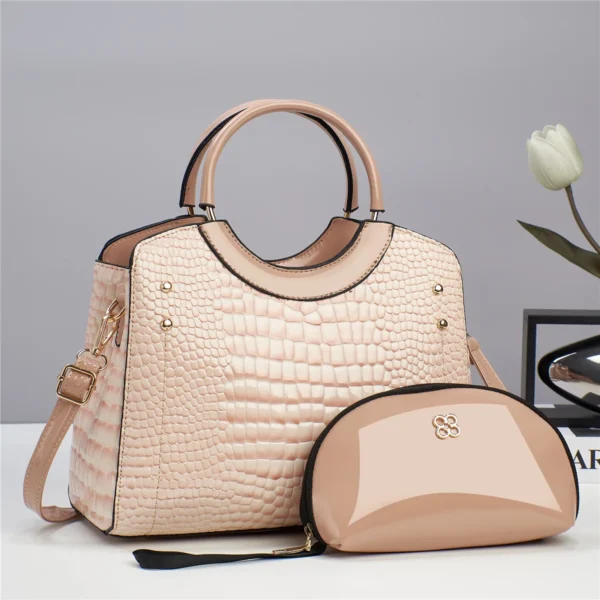 Bolsa Feminina Elegante Croco – Sofisticação e Espaço em um Só Acessório! - Image 5