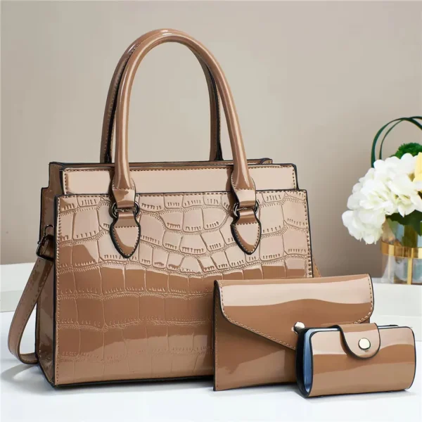 Bolsa  Feminina Bright Croco Lux – Elegância com Personalidade e Alta Capacidade - Image 5
