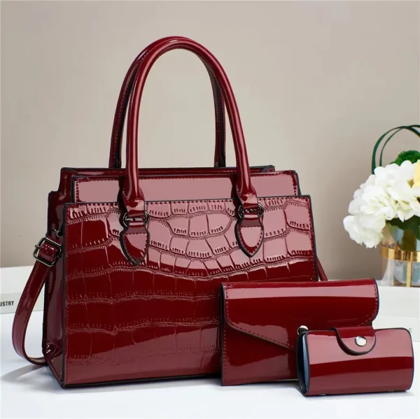 Bolsa  Feminina Bright Croco Lux – Elegância com Personalidade e Alta Capacidade - Image 2