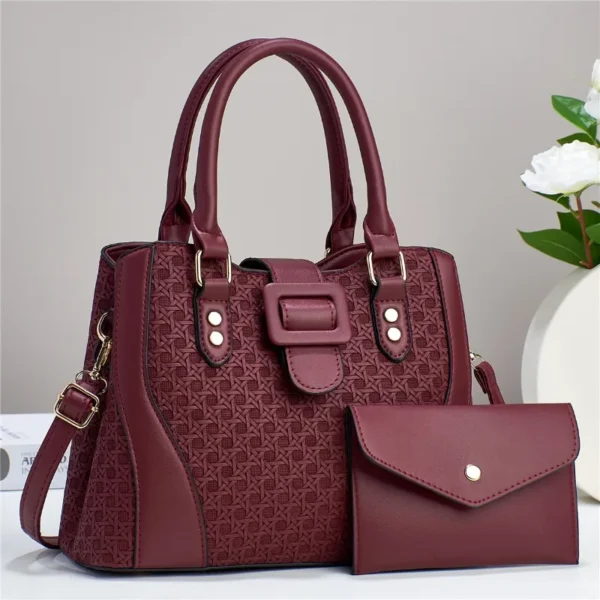Bolsa Feminina Urban Classic Tote + Carteira – Sofisticação e Praticidade para o Seu Dia a Dia - Image 4